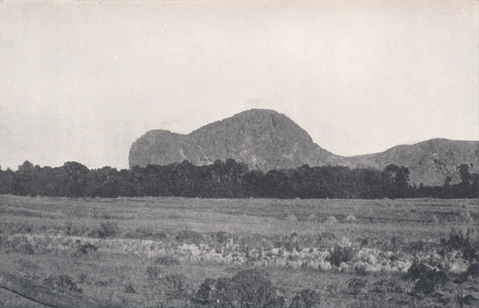 Large, beaver-shaped rock of the Rattlesnake Cliffs