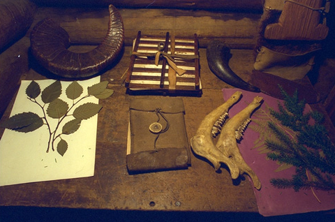 Lewis's desk with hyperlinks, a part of the virtual tour of Fort Clatsop