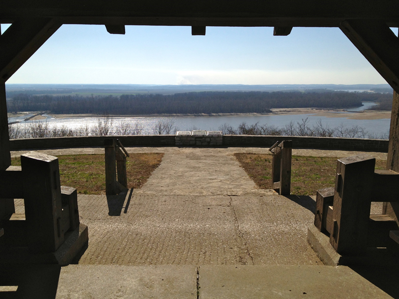 view from a high hill above the Mississippi River and flood plains