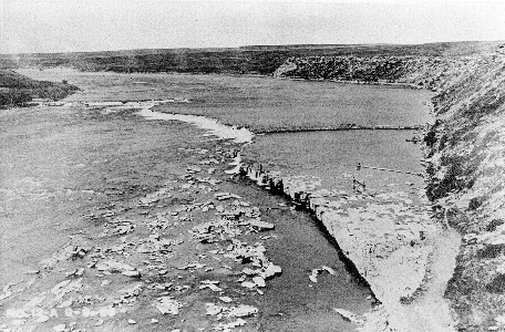 Interactive image of Colter Falls