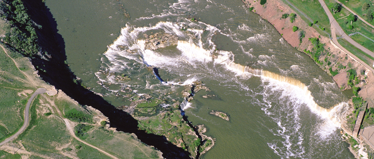 Crooked Falls spans the river in an inverted 'V'