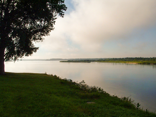morning fog lifts over the Missouri at Clay County Park