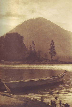 A coastal canoe ready to cross the river
