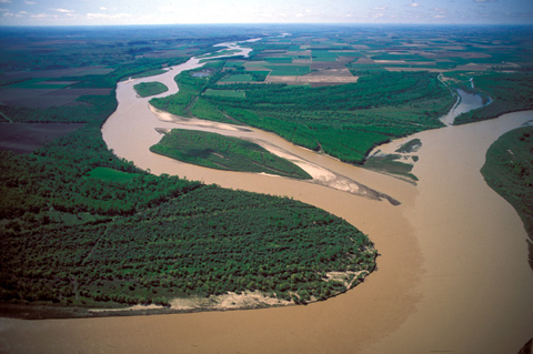 Aerial photo showing the muddy Yellowstone and Missouri rivers joining