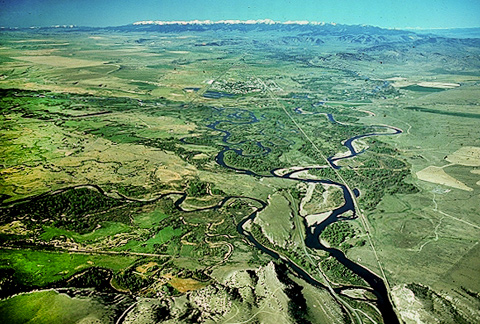 interactive aerial photo comparing landmarks with geographical names