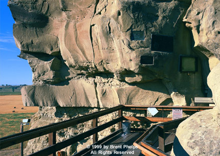 Phelps photo of plaques on Pompeys Pillar