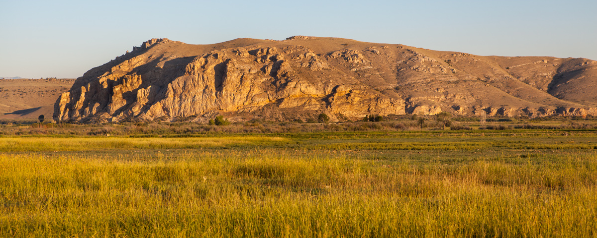 A low ridge in the morning light